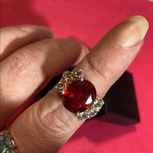 Avon Scarlet Ring size 6